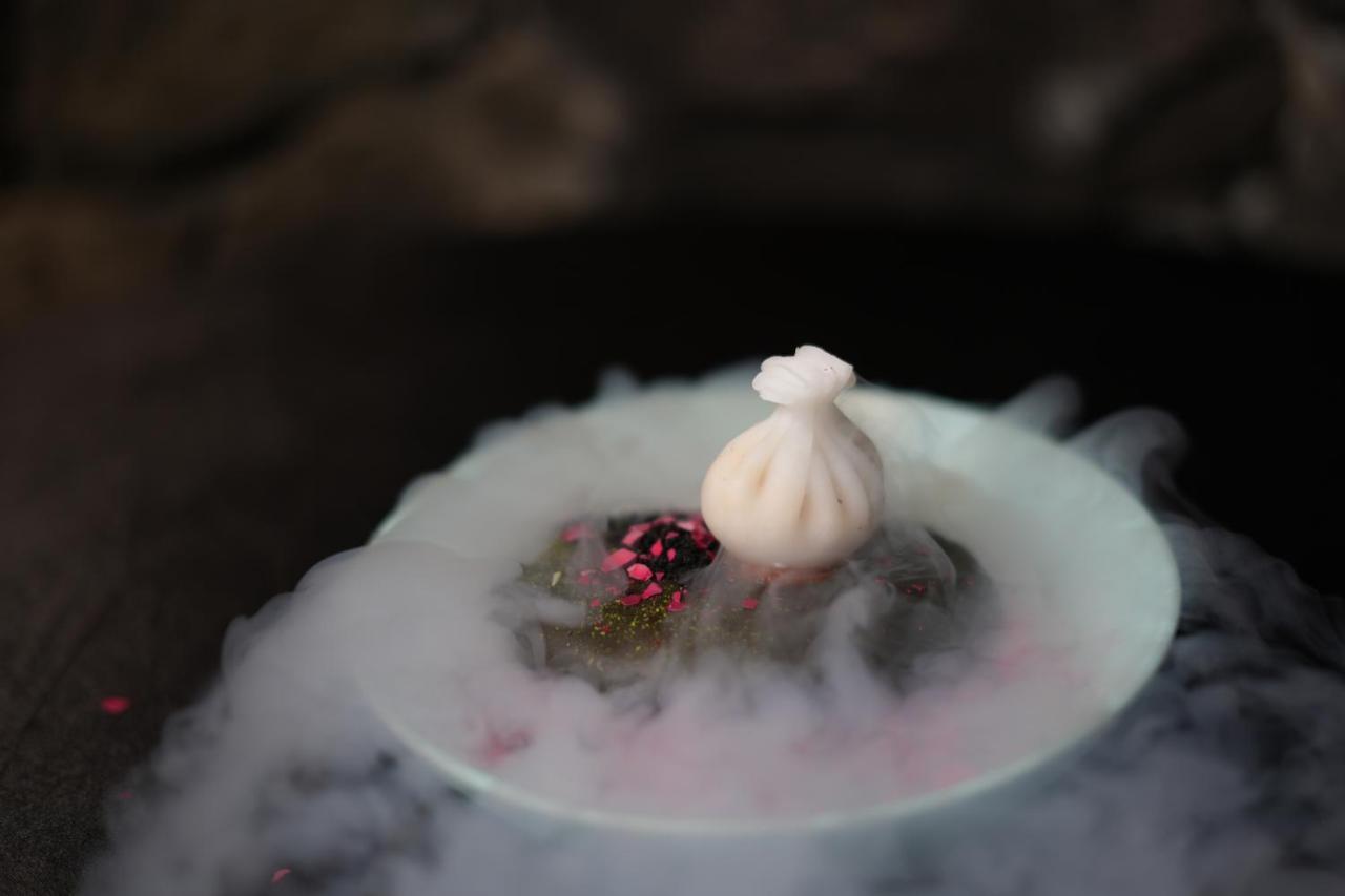 Radisson Resort And Spa Lonavla Zewnętrze zdjęcie A molecular gastronomy dish
